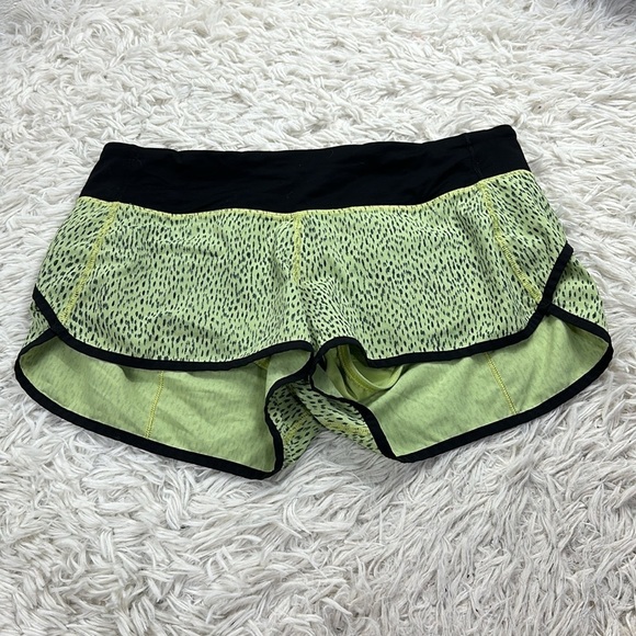 Lululemon Run: Speed Short *4-way Stretch Dottie Dash Clarity Yellow Black - Picture 1 of 6